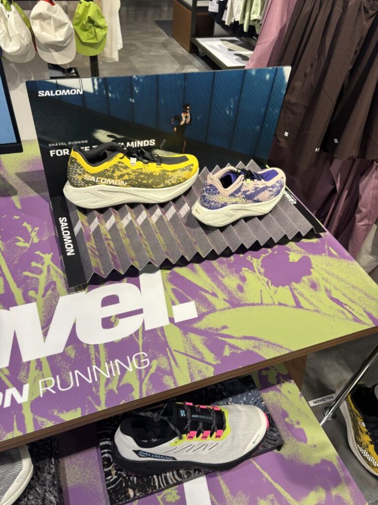 SALOMONランニングシューズ