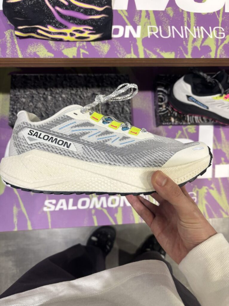 SALOMONランニングシューズ
